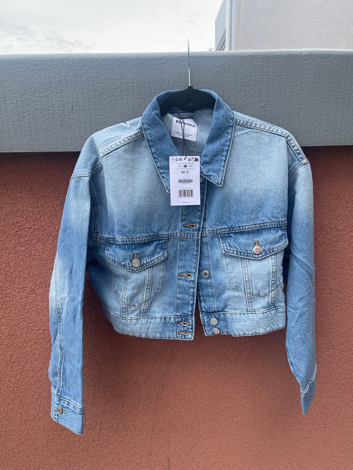 Cropped Phillies jacket, size M